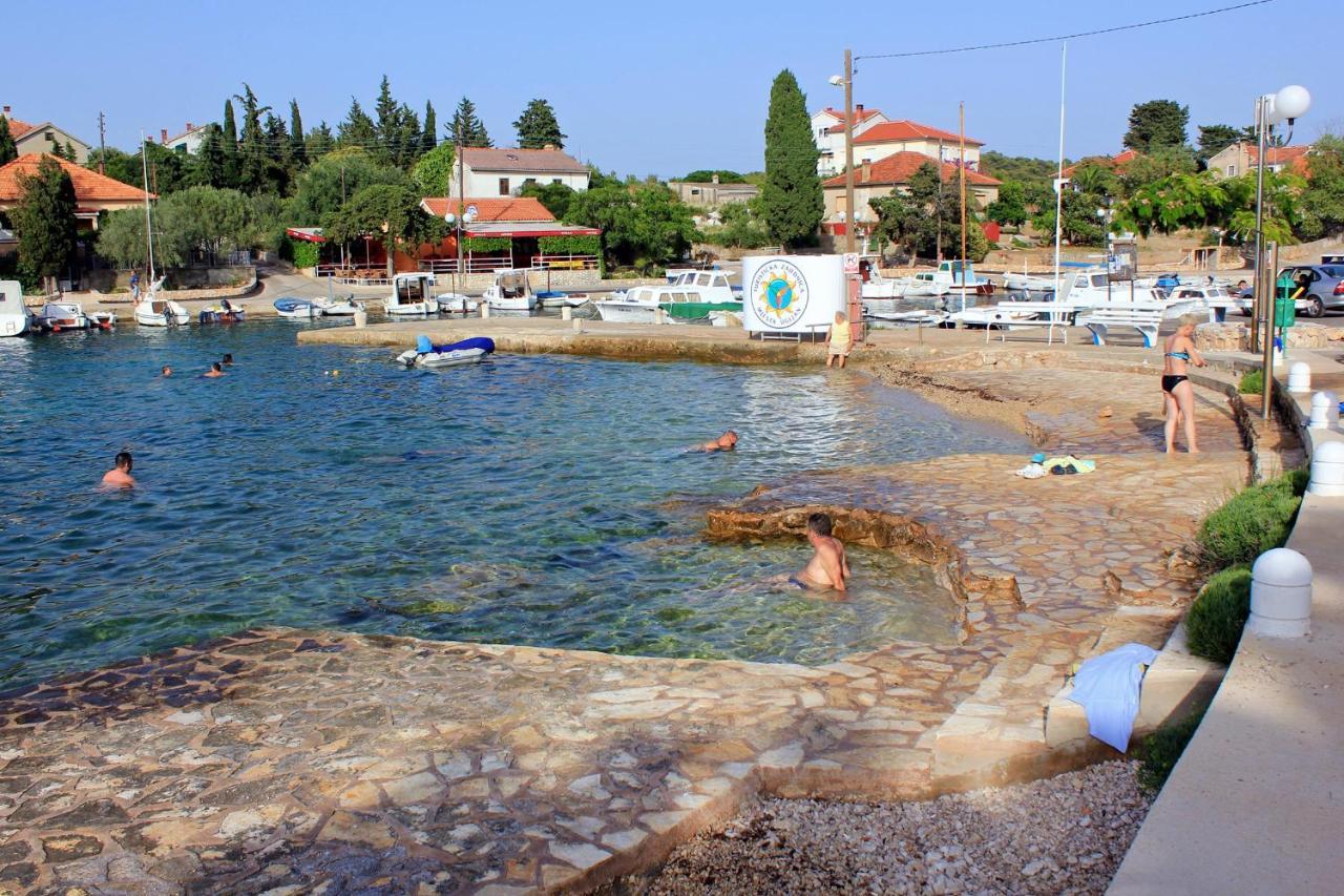 Apartments With A Parking Space Ugljan - 8479 Εξωτερικό φωτογραφία