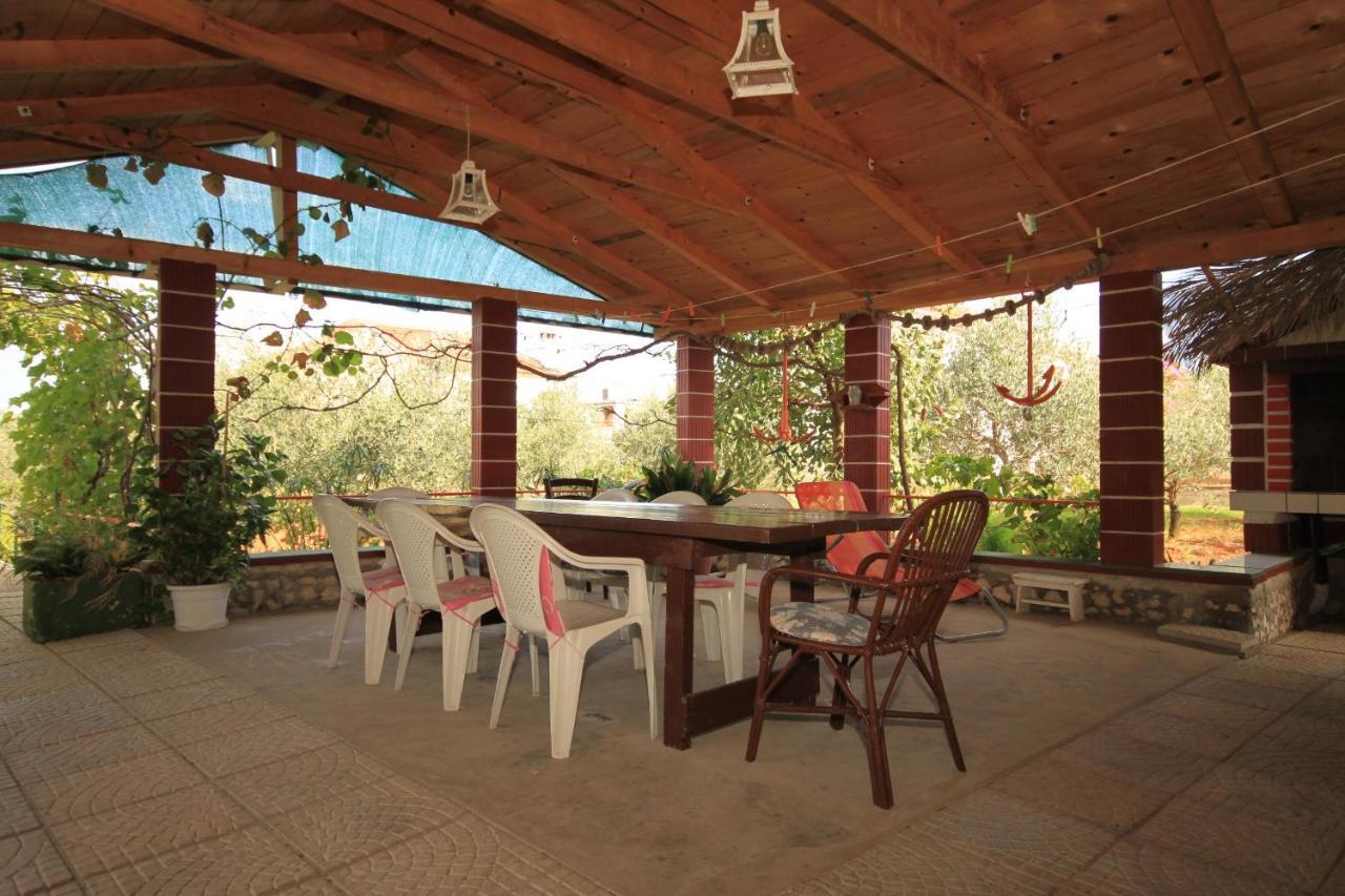 Apartments With A Parking Space Ugljan - 8479 Εξωτερικό φωτογραφία
